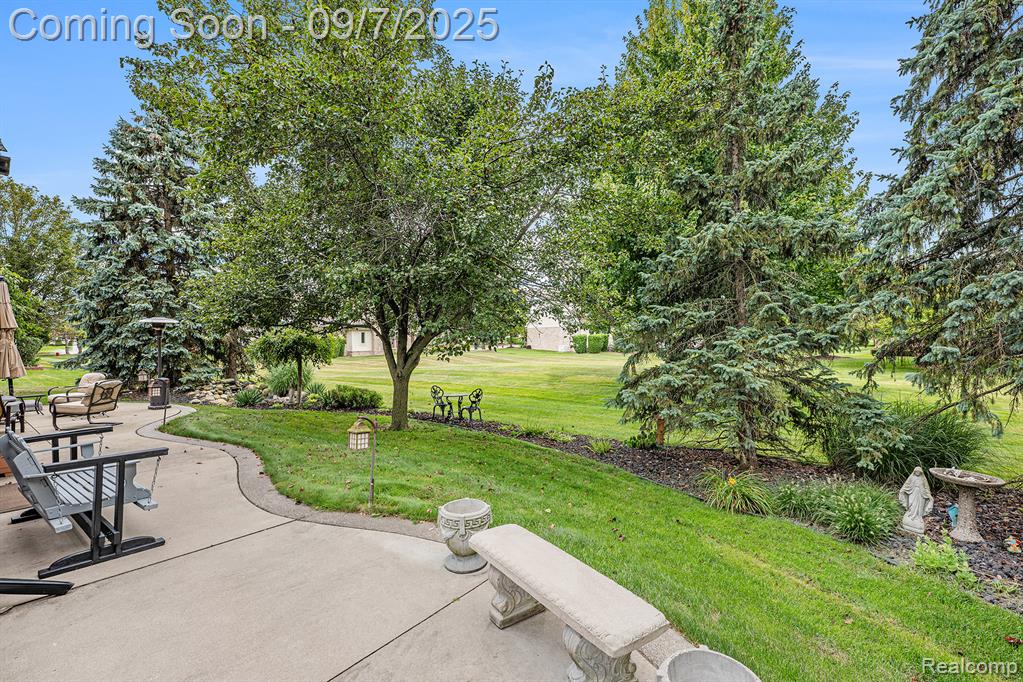 43459 Chardonnay Drive, Sterling Heights, MI 48314 — Photo 45