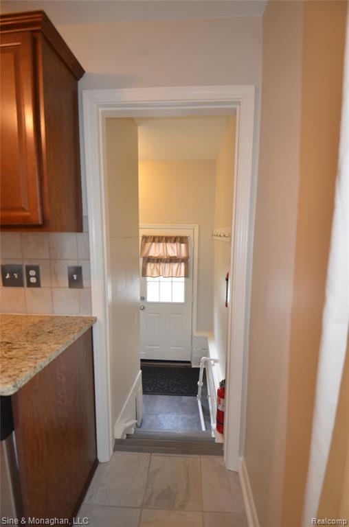 421 W Kalama Avenue S, Madison Heights, MI 48071 — Photo 32