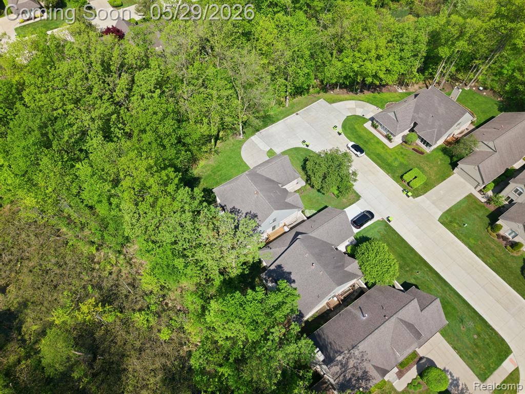 47301 Bramblewood Court, Novi, MI — Photo 49