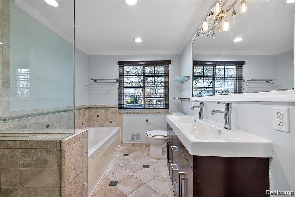 4058 Colonial Boulevard, Troy, MI 48085 — Photo 14