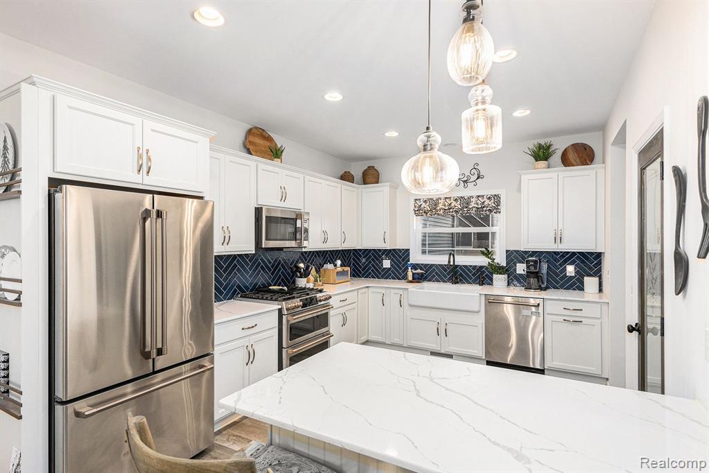 9717 LORETTA Lane, South Lyon, MI 48178 — Photo 5