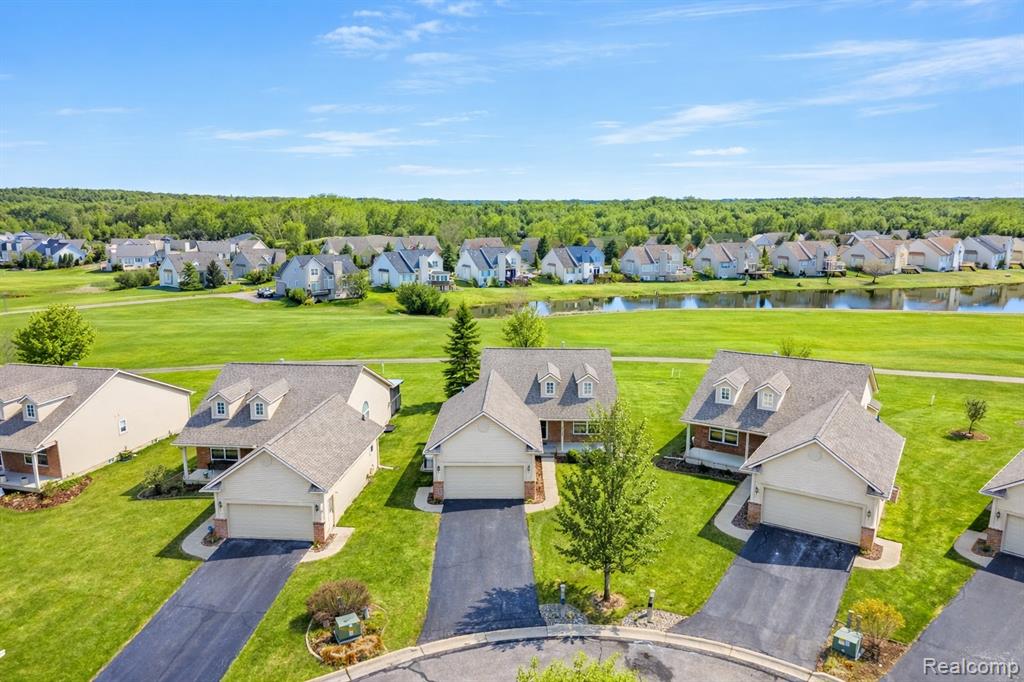 11126 Strathmore Court, Grand Blanc, MI 48439 — Photo 4