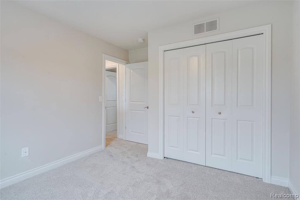 6871 Chandler Drive, Belleville, MI 48111 — Photo 24
