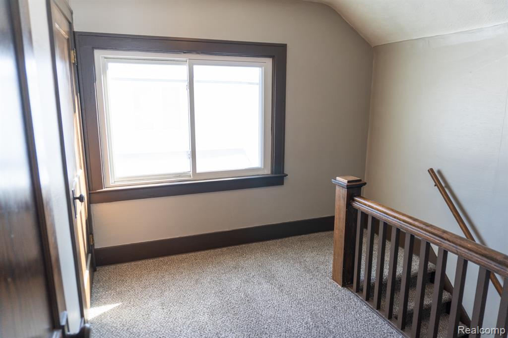 825 Frank Street, Flint, MI 48504 — Photo 30