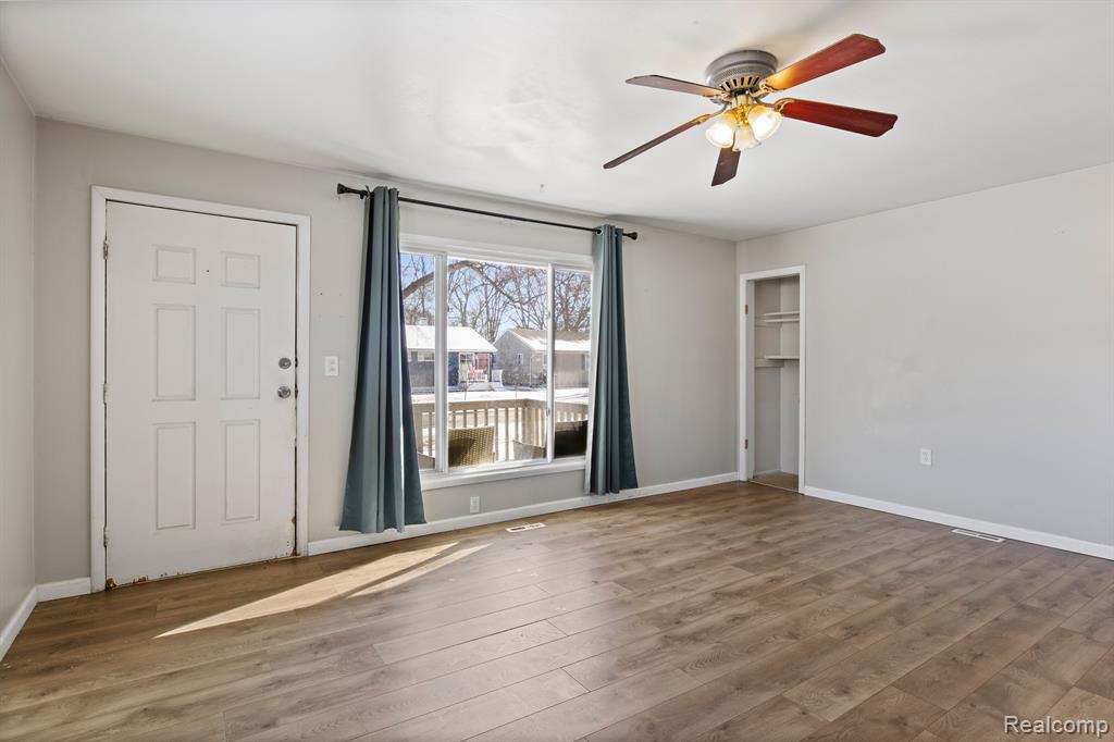 8208 OAK Street, Taylor, MI — Photo 12