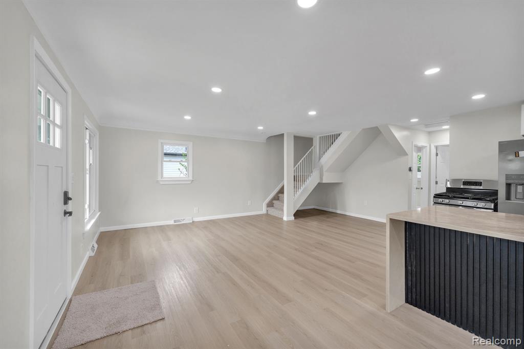6530 Madison Street, Taylor, MI 48180 — Photo 12