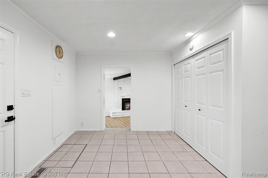 4550 JUSTINE Street, Shelby Twp, MI 48317 — Photo 35