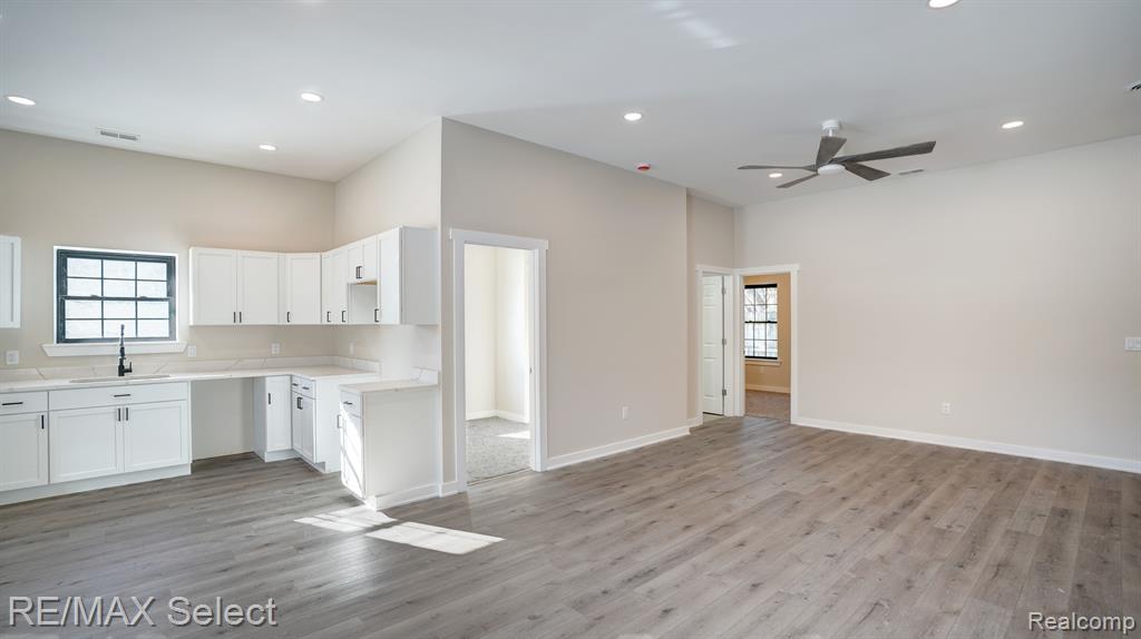 207 CLARENCE Street, Holly, MI 48442 — Photo 16