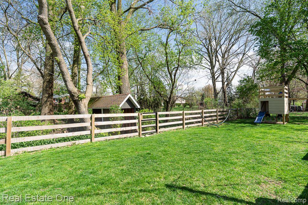 53416 Bellamine Drive, Shelby Twp, MI 48316 — Photo 38