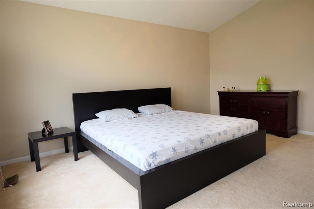 9653 Wexford Drive, Ypsilanti, MI 48198 — Photo 13