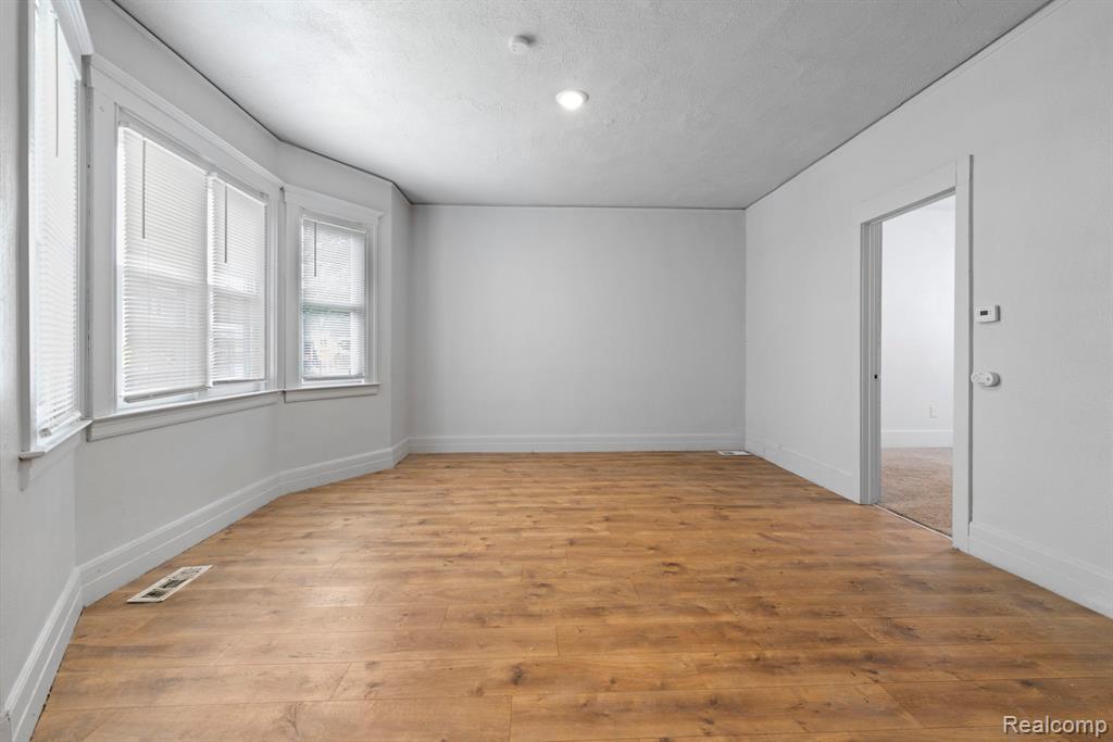 8072 Senator Street, Detroit, MI 48209 — Photo 5