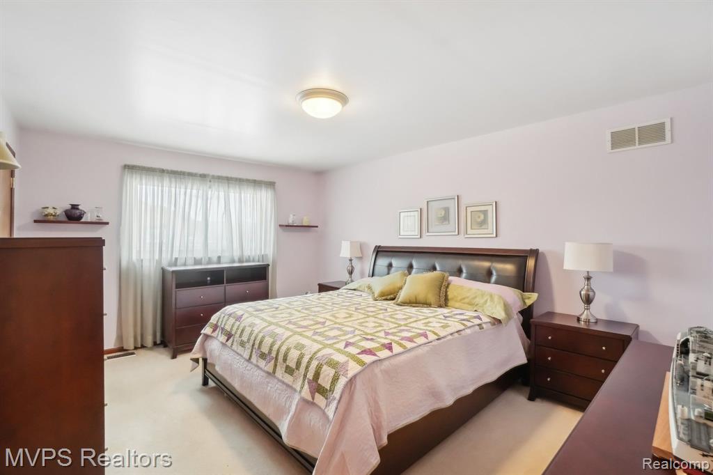 42610 ROYAL Lane, Clinton Twp, MI 48038 — Photo 13
