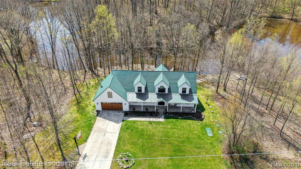 7249 Driftwood Drive, Fenton, MI 48430 — Photo 2