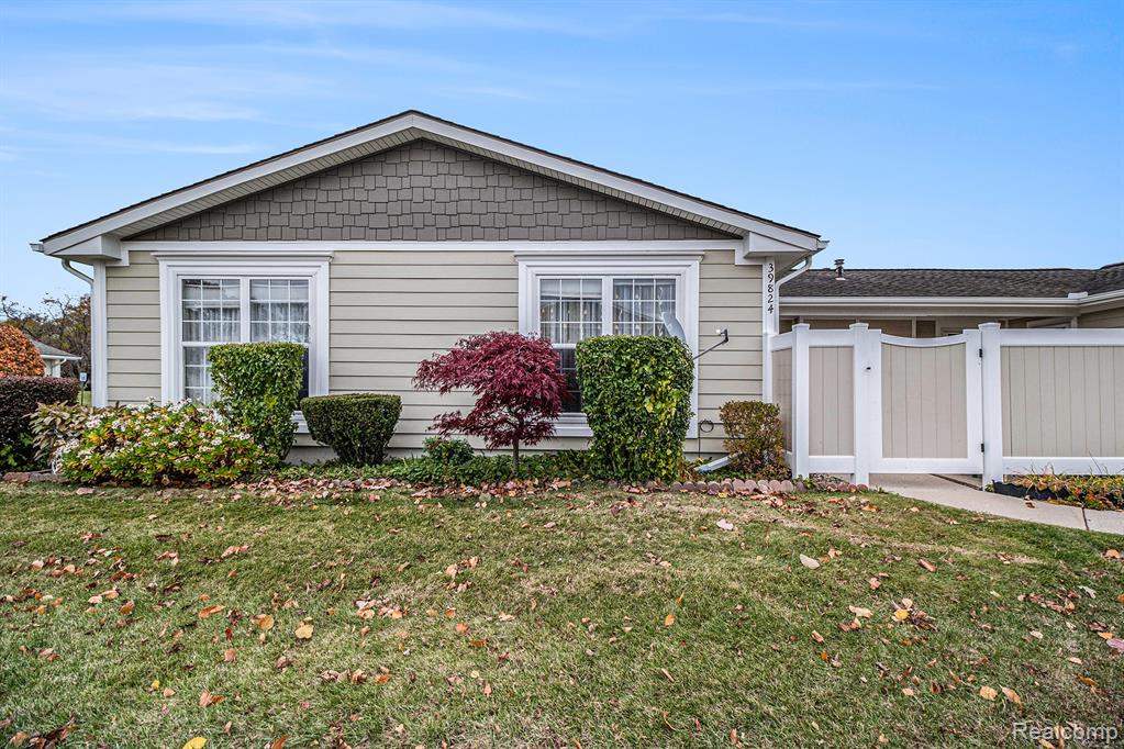 39824 Village Wood Circle, Novi, MI — Photo 2