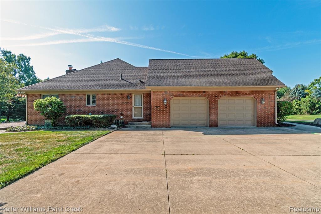 68400 Copperwood Drive, Washington, MI 48095 — Photo 44