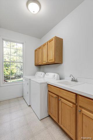7567 WINDGATE Circle, West Bloomfield, MI 48323 — Photo 34