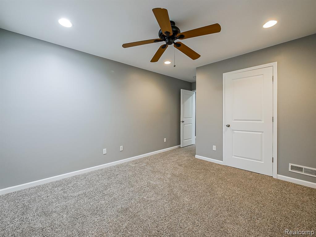 4744 Midland Drive, Pinckney, MI 48169 — Photo 11