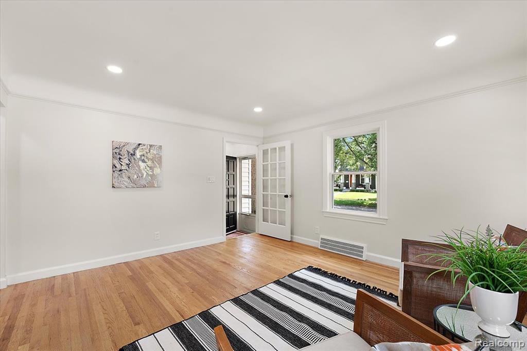603 S Vermont Avenue, Royal Oak, MI 48067 — Photo 5