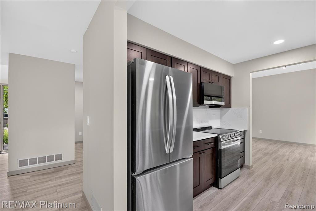 32 Haverhill Court, Ann Arbor, MI 48105 — Photo 13