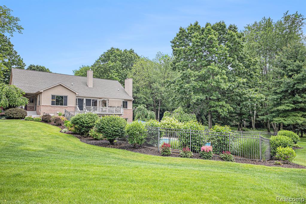 4301 Rolling Acres Drive, Hartland, MI 48353 — Photo 74