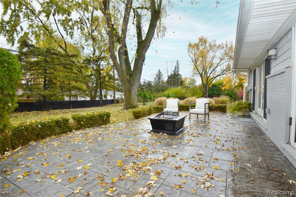 6727 Lahser Road, Bloomfield Hills, MI 48301 — Photo 30