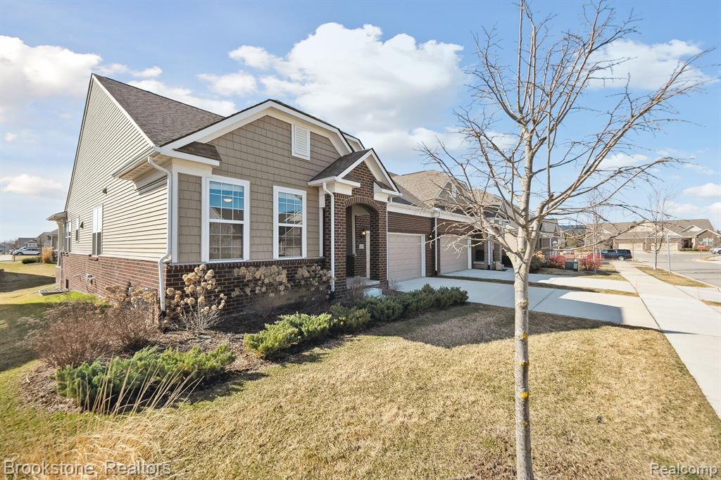 527 HOLMDALE Way, Ann Arbor, MI 48108 — Photo 2