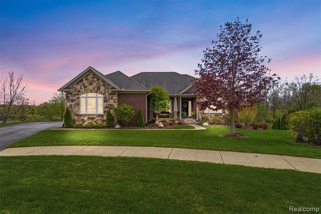 660 Willow Lake Court, Oxford, MI 48371 — Photo 2