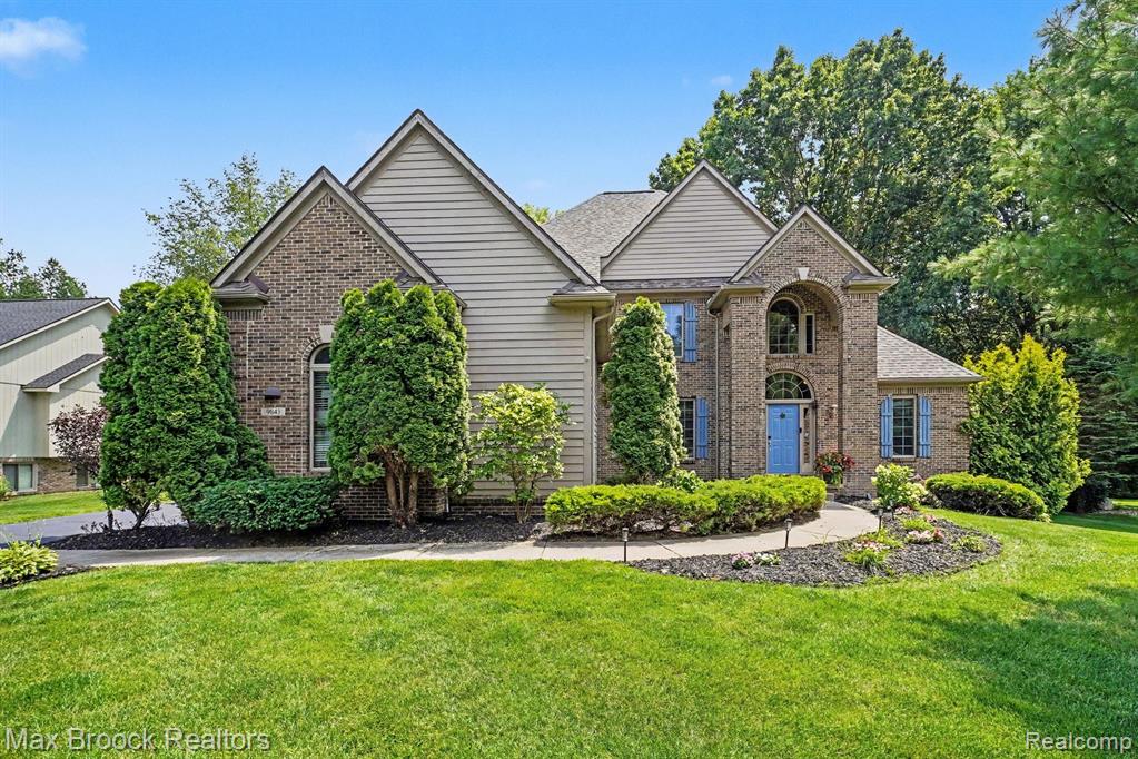 9843 Oak Valley Drive, Clarkston, MI 48348