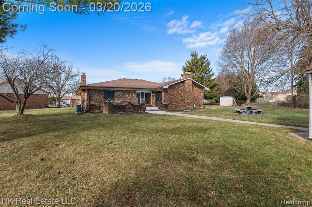 41319 Julie Court, Clinton Twp, MI 48038 — Photo 35
