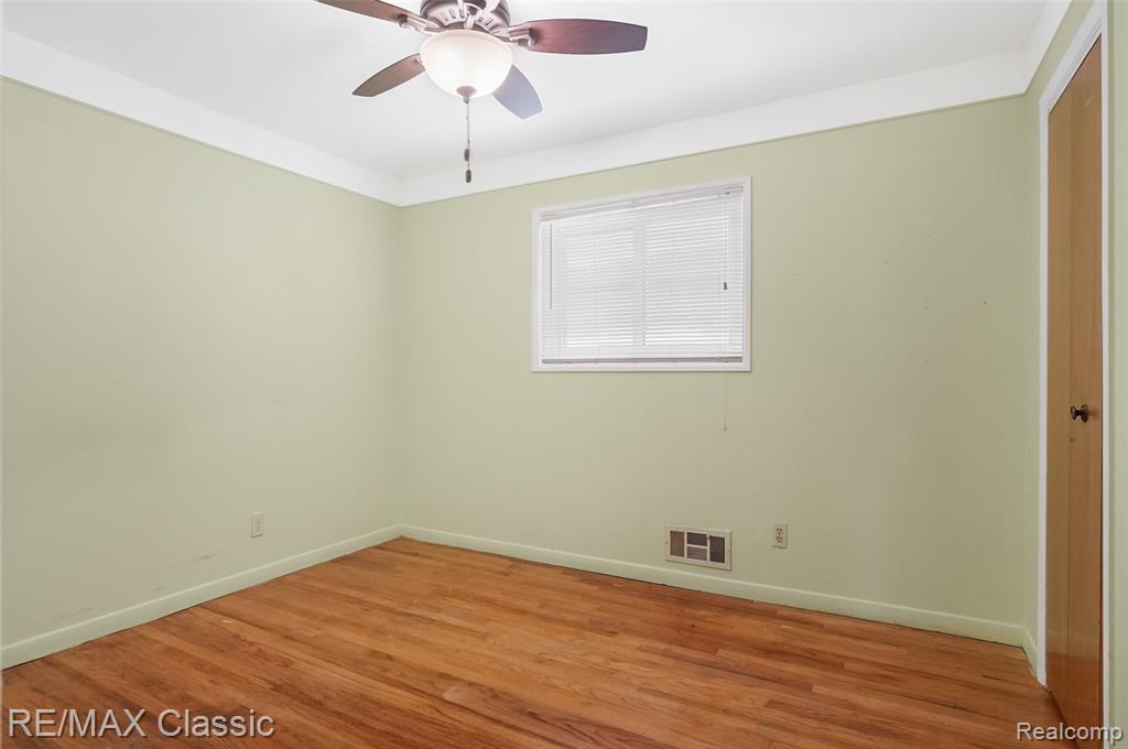 7218 Sterling, Center Line, MI 48015 — Photo 14