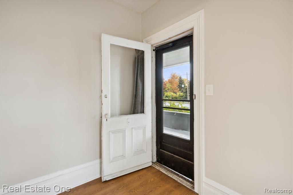 95 N WASHINGTON Street, Oxford, MI 48371 — Photo 6