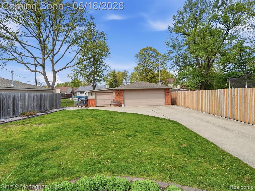 23701 Lakewood Street, Saint Clair Shores, MI 48082 — Photo 26