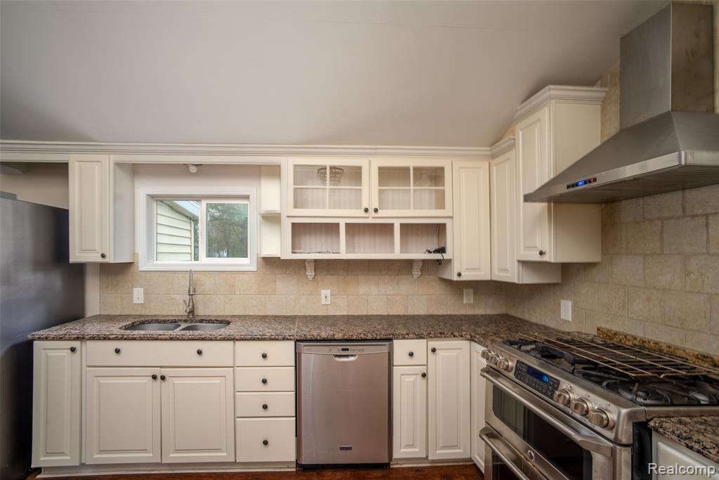 7203 Aspen Road, Lexington, MI 48450 — Photo 9