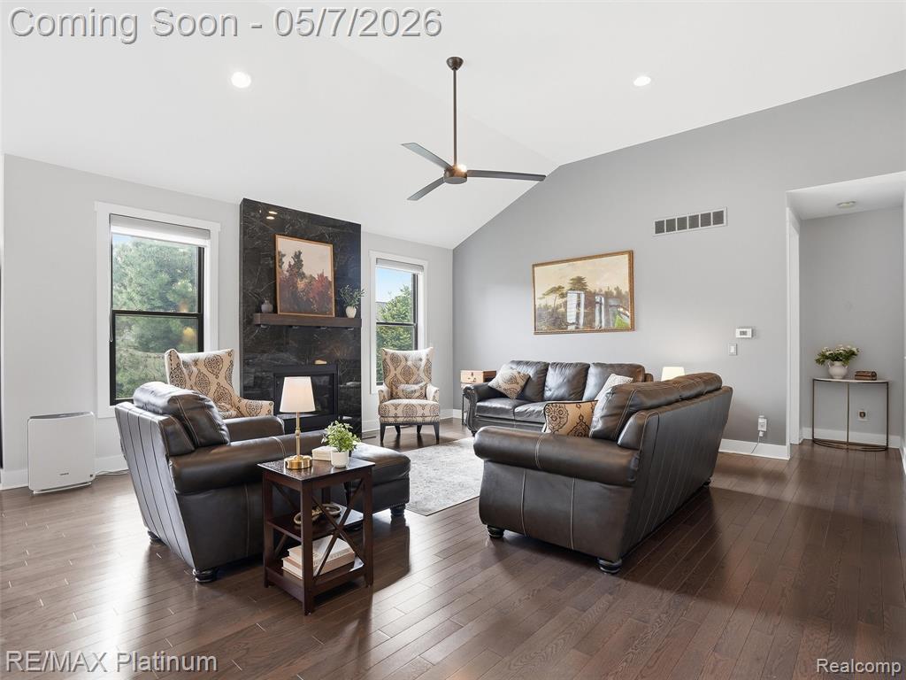 16413 Carrie Lane, Fenton, MI 48430 — Photo 11