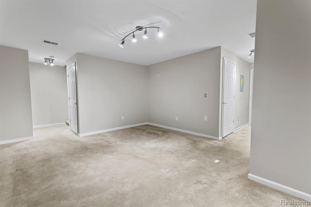 43127 Strand Drive, Sterling Heights, MI 48313 — Photo 20
