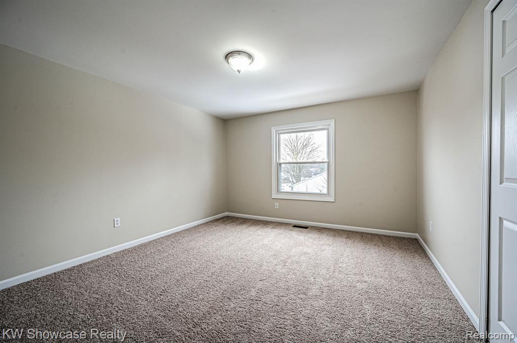 4238 STILL MEADOW Lane, West Bloomfield, MI 48323 — Photo 48