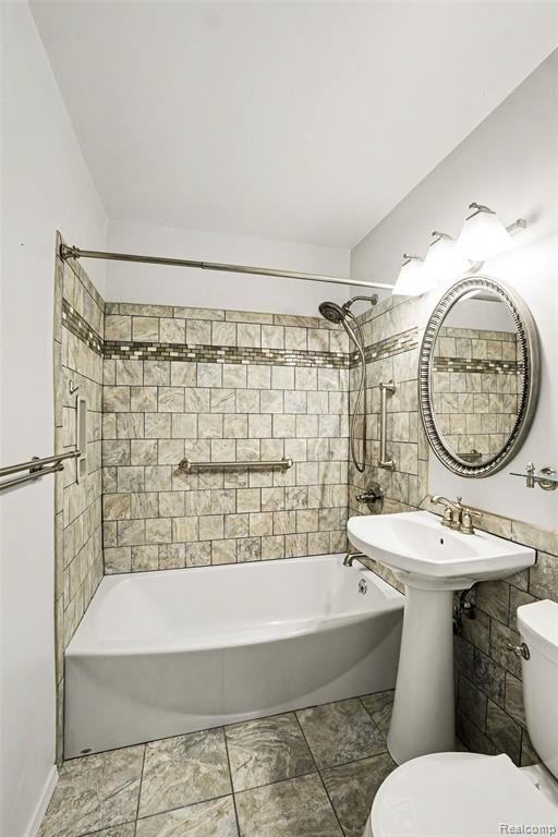 4023 S Genesee Road, Grand Blanc, MI 48439 — Photo 28