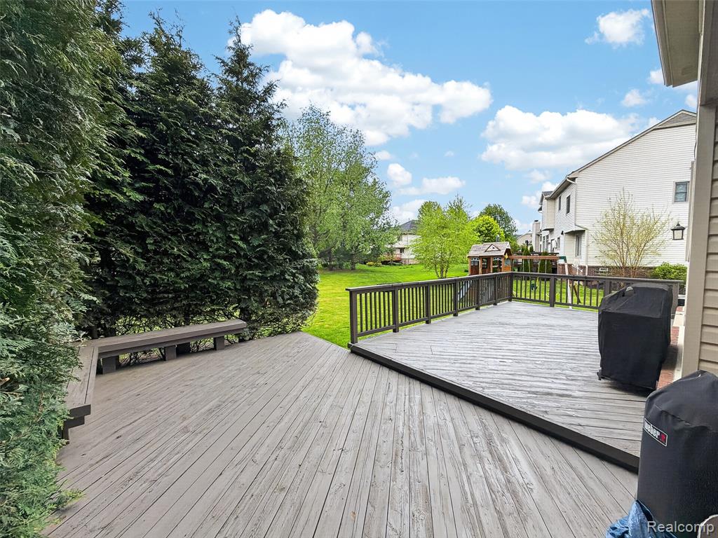 1427 Trailside Boulevard, Wixom, MI 48393 — Photo 4