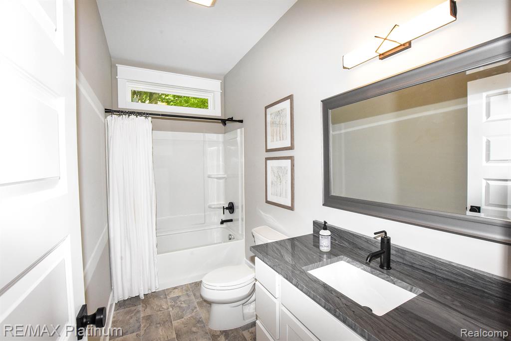 43 Candlelight Court, Brighton, MI 48114 — Photo 16