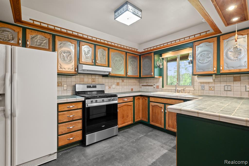 7540 Dexter Pinckney Road, Dexter, MI 48130 — Photo 29