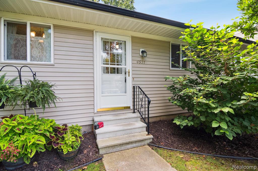 4521 Westbrook Drive, Jackson, MI 49201 — Photo 9