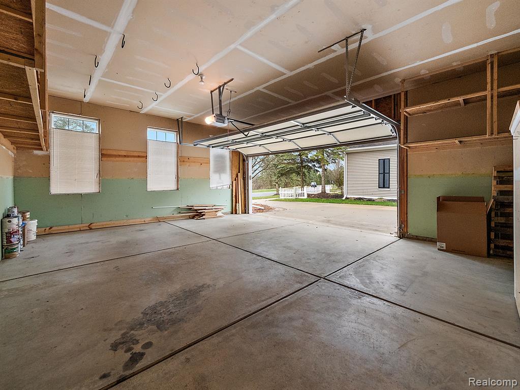 1668 CHAPLEAU Drive, Ann Arbor, MI 48103 — Photo 22