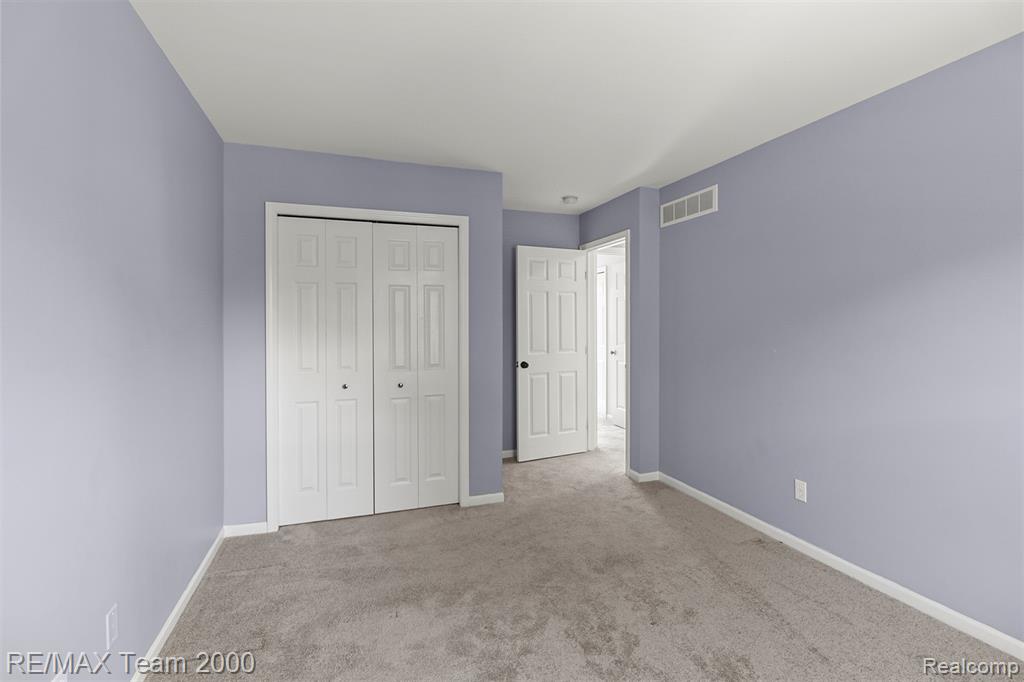 45225 Yorkshire Drive, Novi, MI — Photo 42