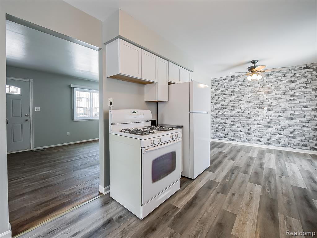 430 N Dobson Street, Westland, MI — Photo 10