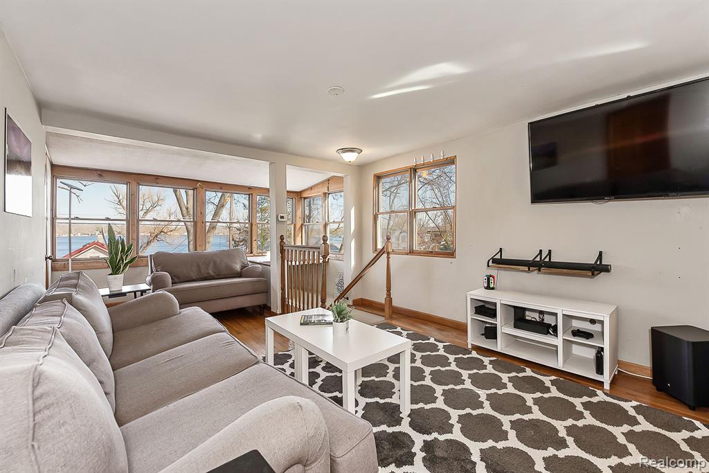 8128 Halfway Drive, Brighton, MI 48116 — Photo 7