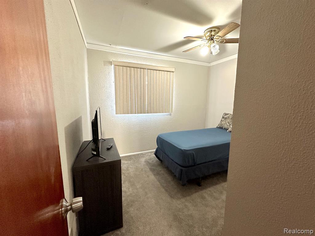 4992 MCKINLEY Street, Dearborn Heights, MI 48125 — Photo 26