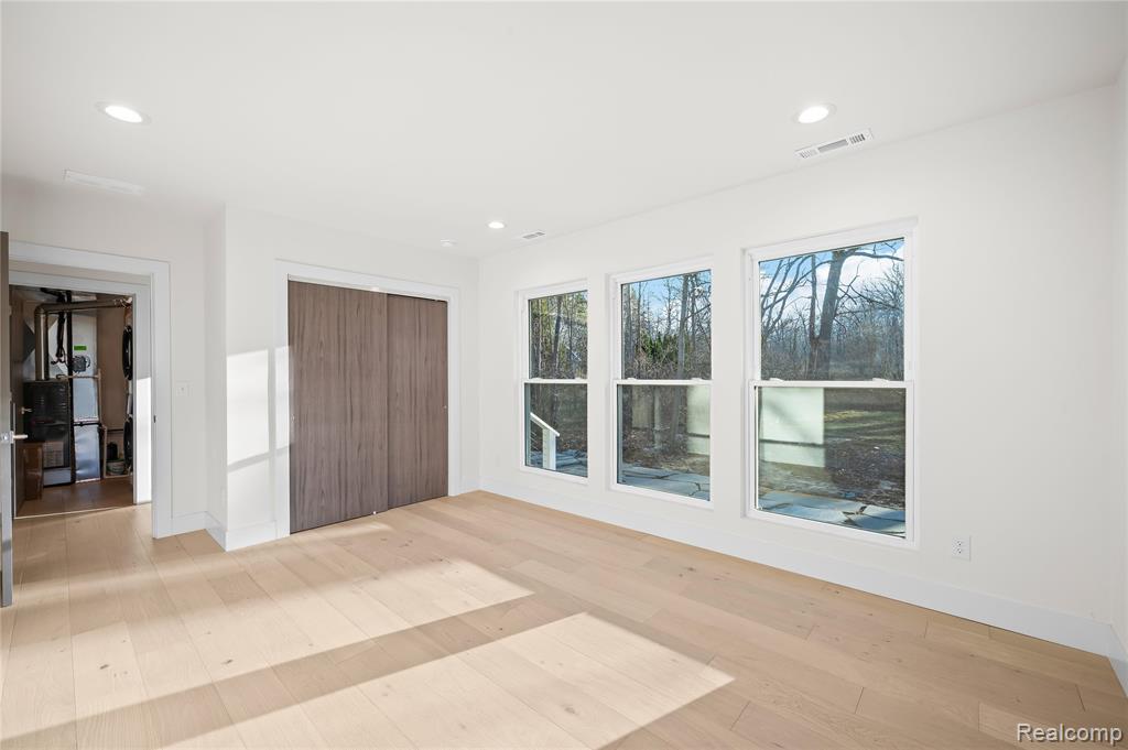 15801 Oak Avenue, Union Pier, MI 49129 — Photo 19