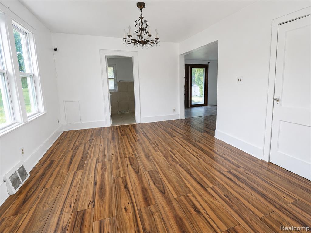 7271 Wiegand, Center Line, MI 48015 — Photo 9