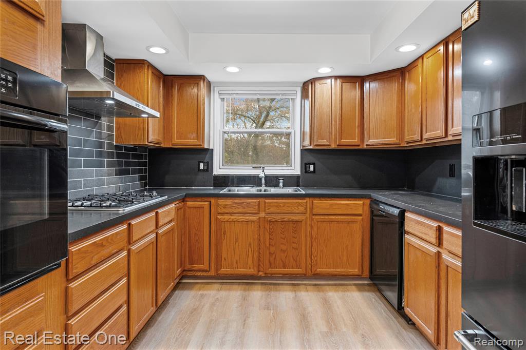 4320 Knightsbridge Lane, West Bloomfield, MI 48323 — Photo 23