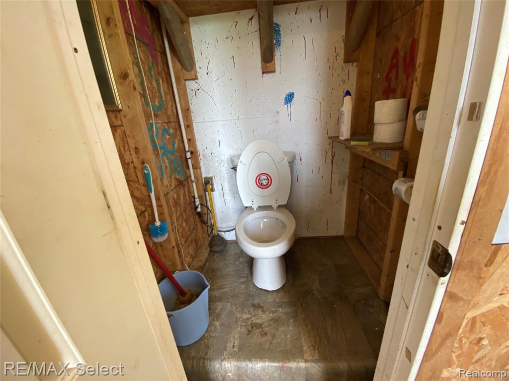 5151 Kendall Drive, Burton, MI 48509 — Photo 31